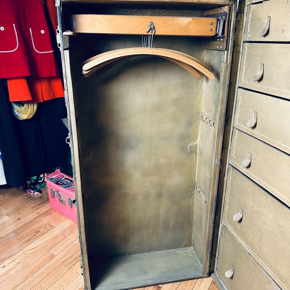 Antique Early 1900s Innovation Trunk Co. Green Wardrobe Steamer Trunk Suitcase - Picture 8 of 10